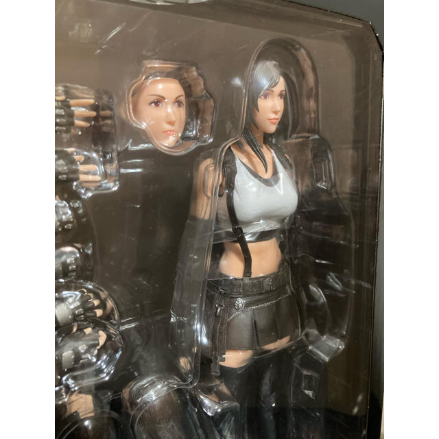 SQUARE ENIX(スクウェアエニックス)のプレイアーツ改 FF7R ティファ・ロックハート新品未開封品 エンタメ/ホビーのフィギュア(アニメ/ゲーム)の商品写真