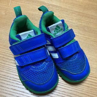 アディダス(adidas)のadidasスニーカー(スニーカー)