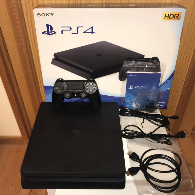 【送料無料】美品　ps4  本体　ジェットブラック　500G CUH-2200A