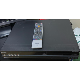 トウシバ(東芝)のTOSHIBA VARDIA RD-E301 東芝 DVD HDD レコーダー (DVDレコーダー)