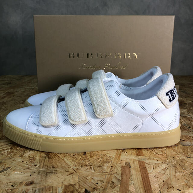 最初の最初のBURBERRY バーバリーベルクロストラップスニーカー
