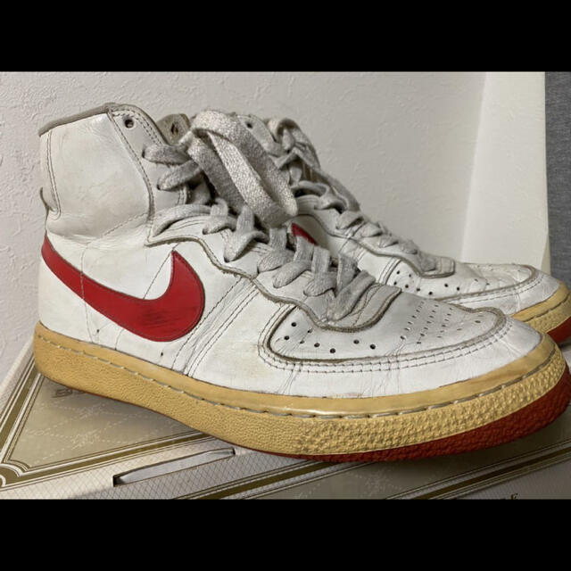 NIKE(ナイキ)の1983 NIKE LEGEND HIGH OG 白×赤 US10.5 メンズの靴/シューズ(スニーカー)の商品写真