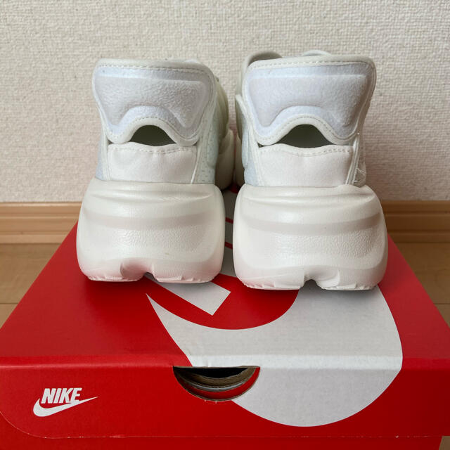 NIKE アクアリフト