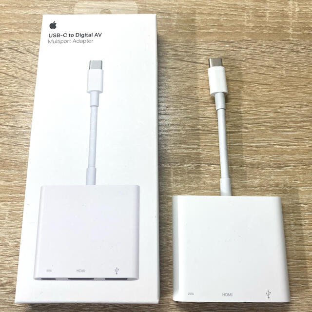 Apple(アップル)のApple USB-C マルチポートアダプター スマホ/家電/カメラのPC/タブレット(PC周辺機器)の商品写真