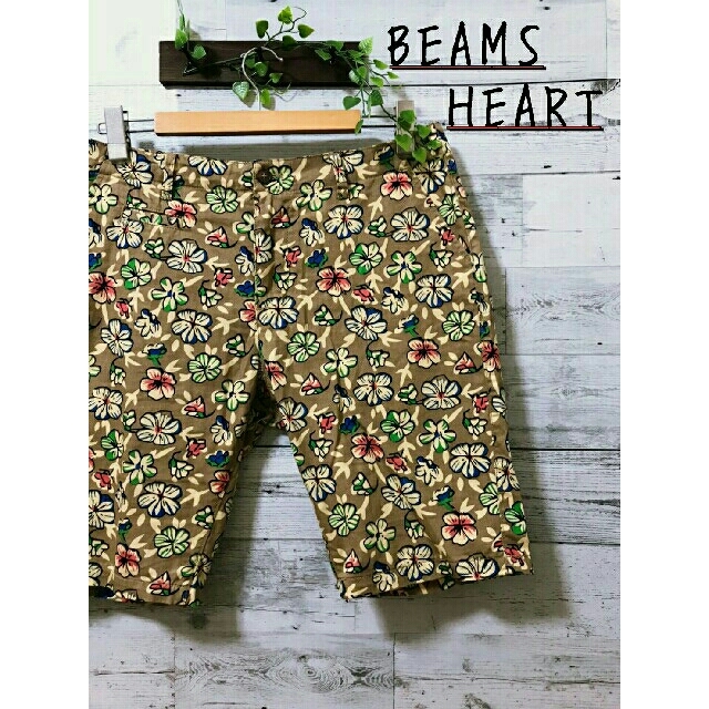 BEAMS(ビームス)の【美品】BEAMS HEART  花柄  フラワー ショートパンツ ハーフパンツ メンズのパンツ(ショートパンツ)の商品写真