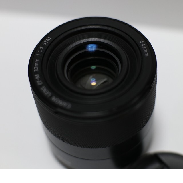 Canon(キヤノン)のCanon EF-M 32mm f1.4 STM スマホ/家電/カメラのカメラ(レンズ(単焦点))の商品写真