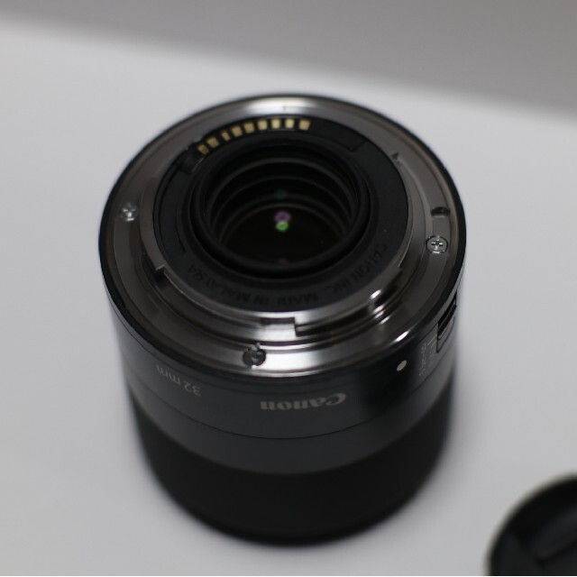 Canon(キヤノン)のCanon EF-M 32mm f1.4 STM スマホ/家電/カメラのカメラ(レンズ(単焦点))の商品写真