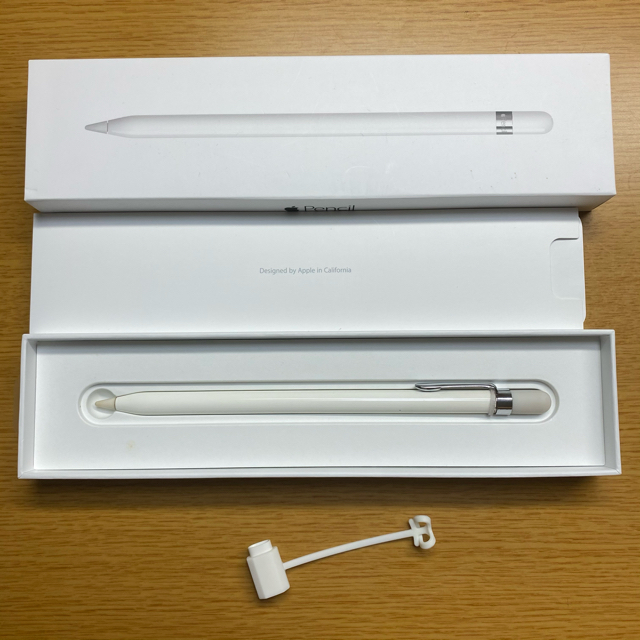 Apple(アップル)のApple Pencil 第1世代(クリップ付き) スマホ/家電/カメラのPC/タブレット(PC周辺機器)の商品写真