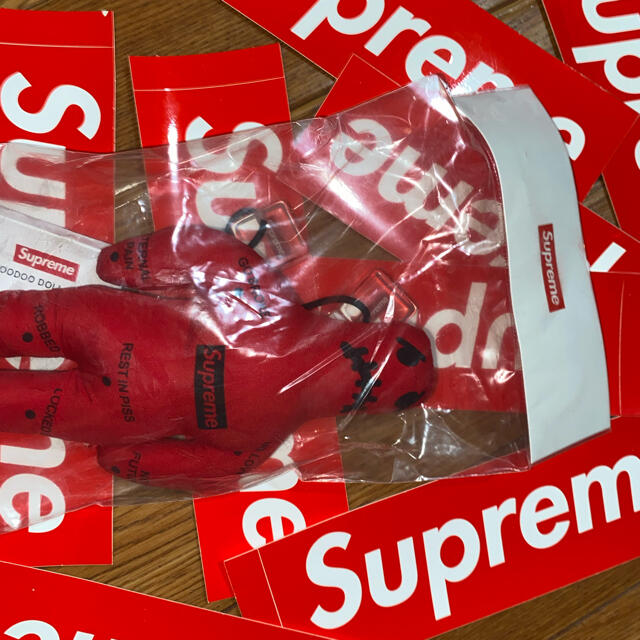 Supreme(シュプリーム)のSupreme Voodoo Doll シュプリーム ドール ハンドメイドのぬいぐるみ/人形(人形)の商品写真