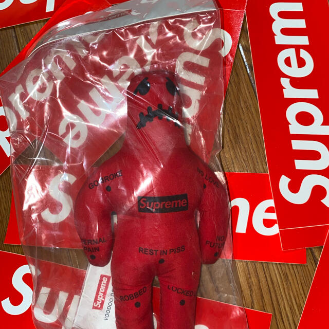 Supreme(シュプリーム)のSupreme Voodoo Doll シュプリーム ドール ハンドメイドのぬいぐるみ/人形(人形)の商品写真