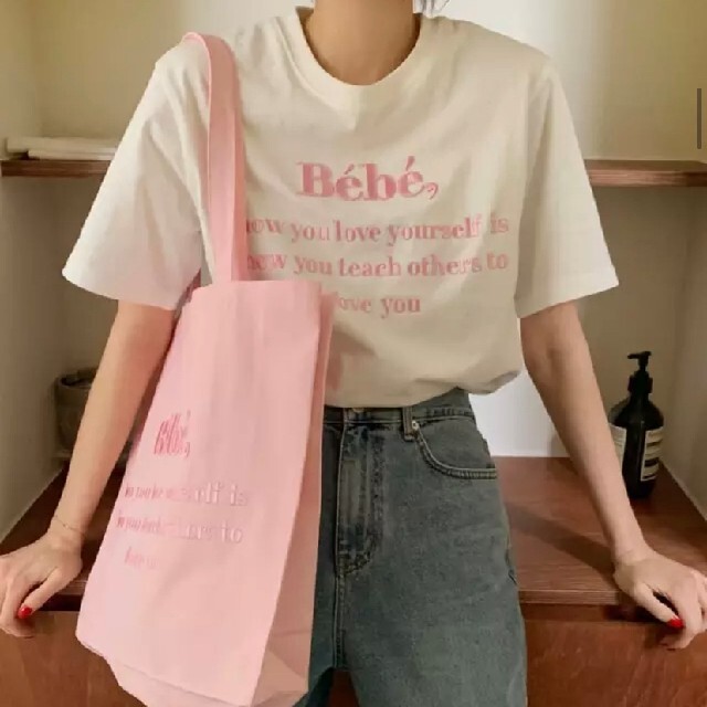 Bebe刺繍ロゴＴシャツ レディースのトップス(Tシャツ(半袖/袖なし))の商品写真