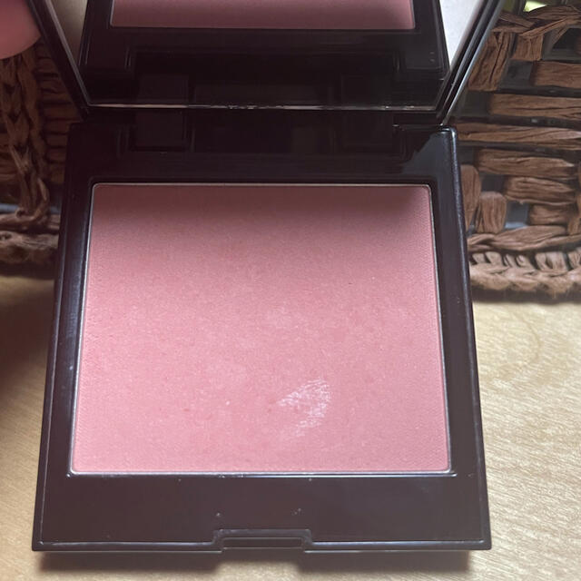 laura mercier(ローラメルシエ)のゆうは262様専用　ローラメルシエ　ブラッシュカラーインフュージョン　06チャイ コスメ/美容のベースメイク/化粧品(チーク)の商品写真