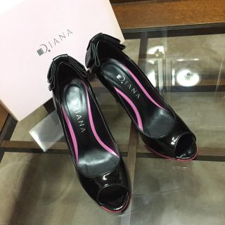 ダイアナ(DIANA)の新品未使用 DIANA エナメル パンプス バックリボン(ハイヒール/パンプス)