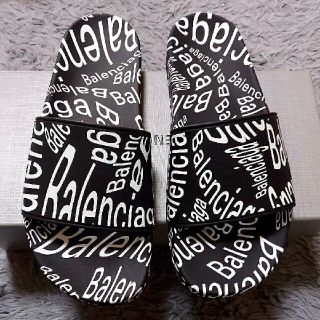 バレンシアガ(Balenciaga)のバレンシアガ　シャワー サンダル　ロゴ　靴　スニーカー　　　ジバンシー　グッチ　(サンダル)