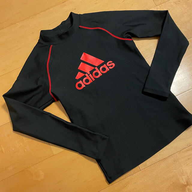 adidas(アディダス)の美品 アディダス ラッシュガード 150 キッズ/ベビー/マタニティのキッズ服男の子用(90cm~)(水着)の商品写真