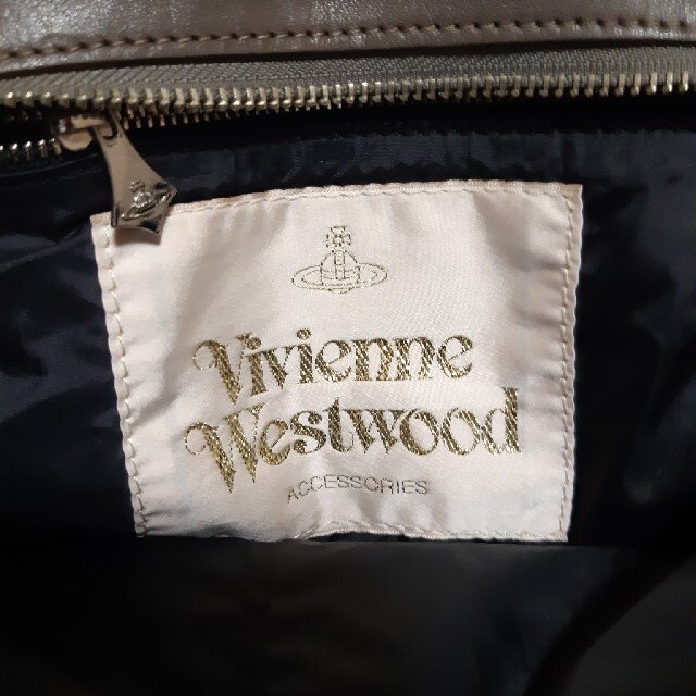 Vivienne Westwood(ヴィヴィアンウエストウッド)のヴィヴィアン レディースのバッグ(ハンドバッグ)の商品写真