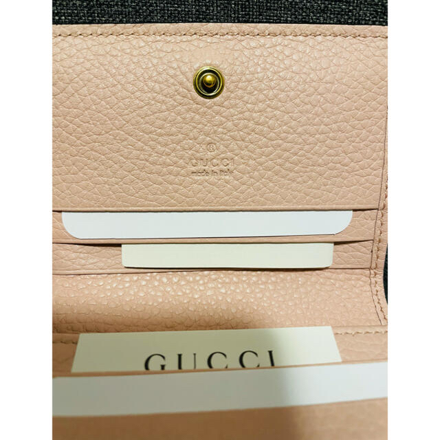 Gucci(グッチ)の【大幅値下げ】【新品未使用】GUCCI 二つ折り財布  ピンク ビー アニマリエ レディースのファッション小物(財布)の商品写真