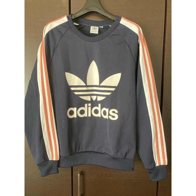 adidas ジャージ素材トップス