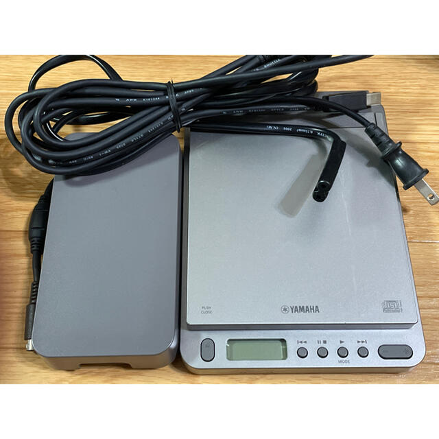 ヤマハ(ヤマハ)のYAMAHA CRW-70 CD-R/RWドライブ スマホ/家電/カメラのPC/タブレット(PC周辺機器)の商品写真