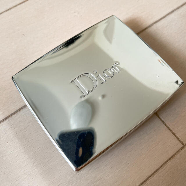 Dior(ディオール)のDior / オールインブロウ3D / 002 ブロンド コスメ/美容のベースメイク/化粧品(パウダーアイブロウ)の商品写真