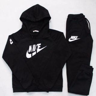 ナイキ ペアルック トレーナー/スウェット(レディース)の通販 1点 | NIKEのレディースを買うならラクマ