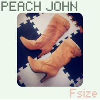 ピーチジョン(PEACH JOHN)の美品！PEACH JOHNブーツ🙌💕
(ブーツ)