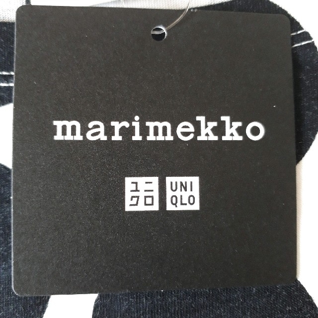 marimekko(マリメッコ)のmarimekko ユニクロ コラボ Tシャツ Sサイズ 未使用 レディースのトップス(Tシャツ(半袖/袖なし))の商品写真