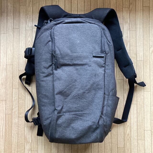 incase DSLR Pro Pack カメラバッグ