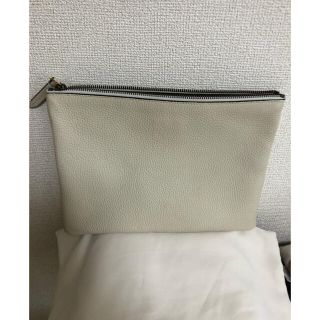 Gucci - GUCCI gucci グッチ クラッチバック アニマリエ ハチ クリーム