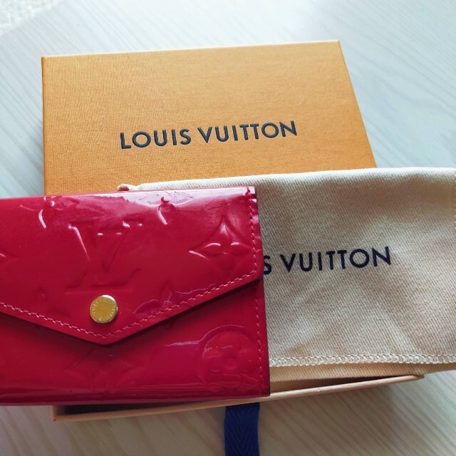 ルイヴィトン LOUIS VUITTON キーケース 赤 レザー