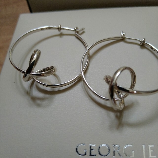 Georg Jensen(ジョージジェンセン)の試着程度　ジョージ ジェンセン　フォゲット ミー ノット　ピアス レディースのアクセサリー(ピアス)の商品写真