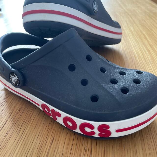crocs(クロックス)のCROCS クロックス サンダル J2 キッズ/ベビー/マタニティのキッズ靴/シューズ(15cm~)(サンダル)の商品写真