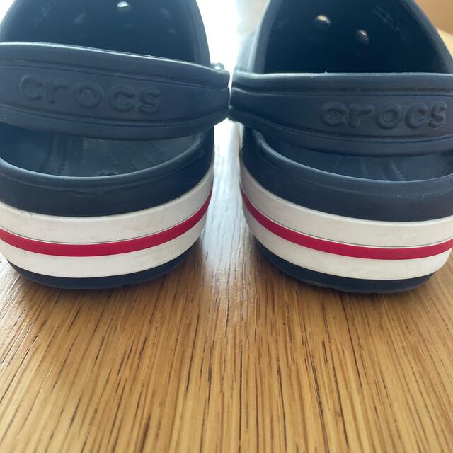 crocs(クロックス)のCROCS クロックス サンダル J2 キッズ/ベビー/マタニティのキッズ靴/シューズ(15cm~)(サンダル)の商品写真