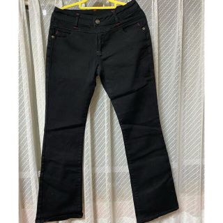 パンツ　黒　新品未使用　タグ付き(デニム/ジーンズ)