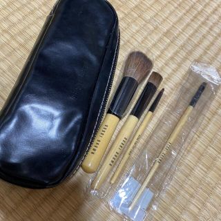 ボビイブラウン(BOBBI BROWN)の新品　ボビィブラウン　ブラシ　4点　中古ポーチ付き(コフレ/メイクアップセット)