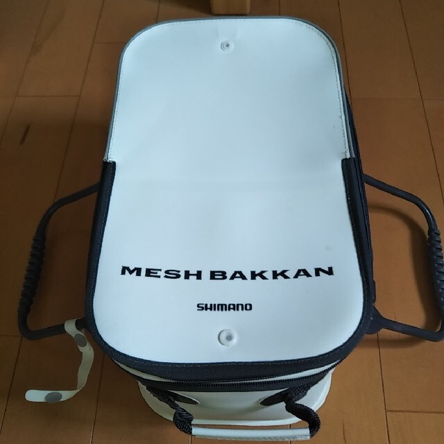 お値引き中！シマノクーラーボックス　MESH BAKKAN