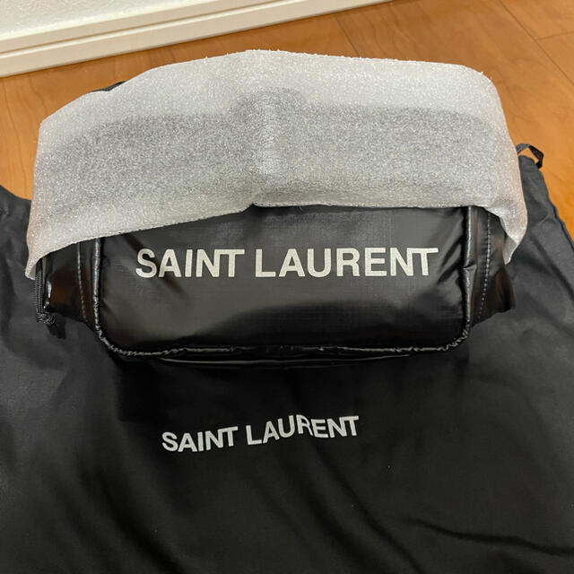 Saint Laurent(サンローラン)の新品　サンローラン　ボディバッグ　581375 メンズのバッグ(ボディーバッグ)の商品写真