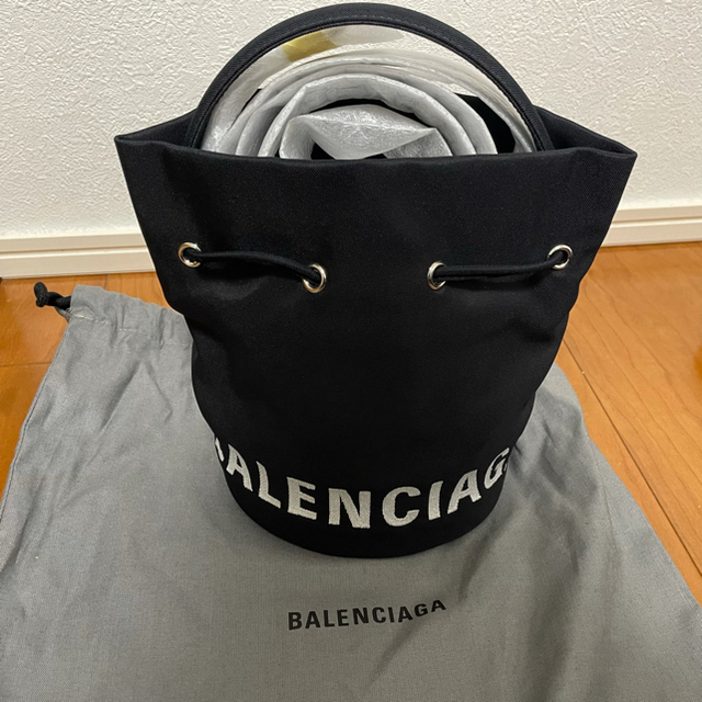 Balenciaga(バレンシアガ)の新品　バレンシアガ ショルダーバッグ WHEEL XS　619458 レディースのバッグ(ショルダーバッグ)の商品写真