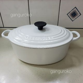 LE CREUSET ルクルーゼ ココット・オーバル 23cm チェリーレッド