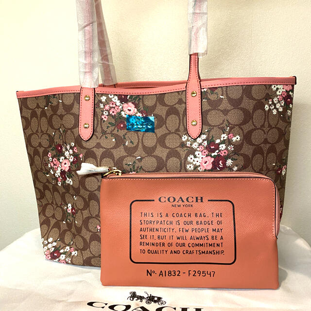 花柄バッグ　コーチ【新品未使用】COACH たくさん入る