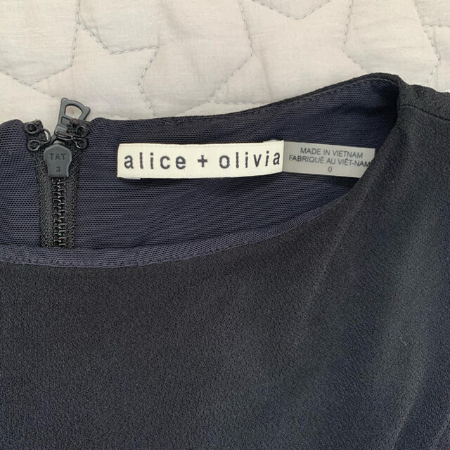 Alice+Olivia(アリスアンドオリビア)のAlice +Olivia ワンピース レディースのワンピース(ミニワンピース)の商品写真