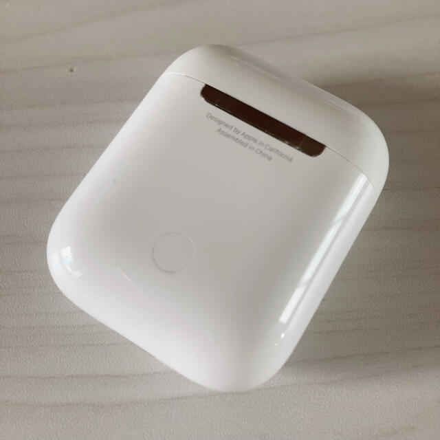 Apple(アップル)のApple * AirPods 第一世代 スマホ/家電/カメラのオーディオ機器(ヘッドフォン/イヤフォン)の商品写真