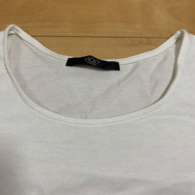 VICKY(ビッキー)のVICKY ビッキー　ペイズリーシフォン付きTシャツ　サイズ2（M） レディースのトップス(Tシャツ(半袖/袖なし))の商品写真