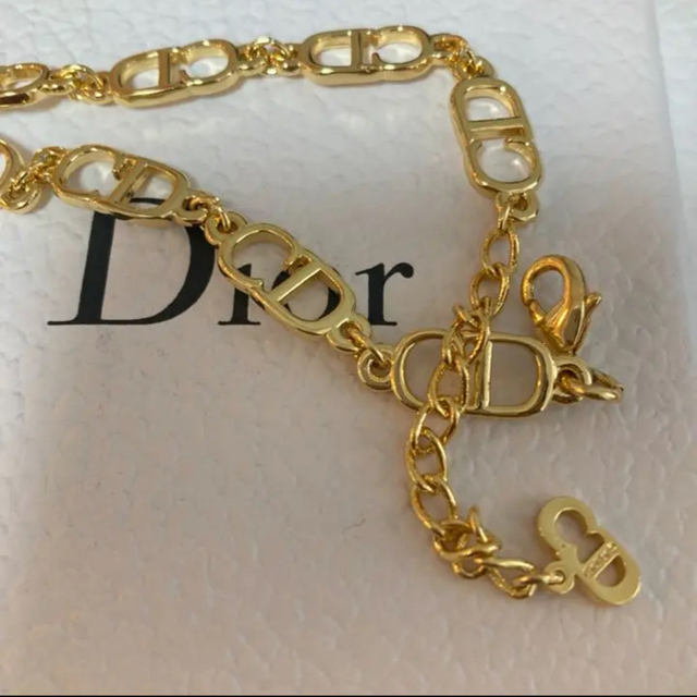 Christian Dior(クリスチャンディオール)の【美品】最終値下げ❗️❗️Dior ブレスレット レディースのアクセサリー(ブレスレット/バングル)の商品写真
