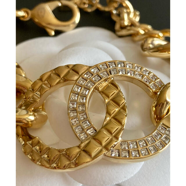 CHANEL(シャネル)のシャネル❤️太チェーン　ビックロゴ　ブレスレット❤️極美品 レディースのアクセサリー(ブレスレット/バングル)の商品写真