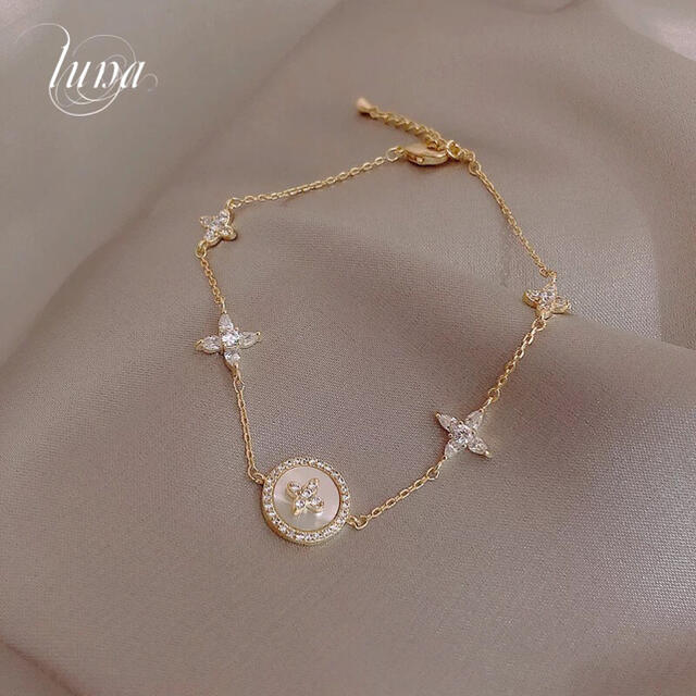 4℃(ヨンドシー)のflower★shell bracelet★zirconia 18k レディースのアクセサリー(ブレスレット/バングル)の商品写真