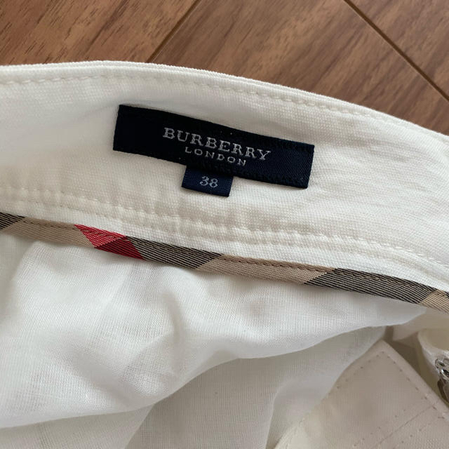 BURBERRY(バーバリー)の送料込み 美品 Burberry Londonスカート レディースのスカート(ひざ丈スカート)の商品写真