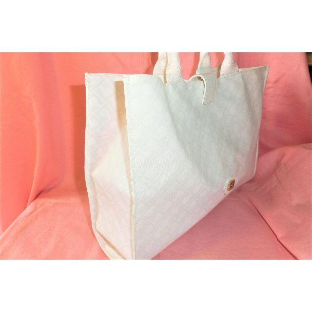 GHERARDINI(ゲラルディーニ)のゲラルディーニ（ＧＨＥＲＡＲＤＩＮＩ）　の白色塩ビ無地柄　トートバッグ レディースのバッグ(トートバッグ)の商品写真