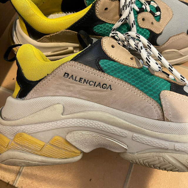 triple s balenciaga トリプルs