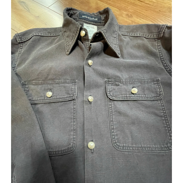 MADISONBLUE(マディソンブルー)のMADISONBLUE試着のみHAMPTON BACK SATIN SHIRT  レディースのトップス(シャツ/ブラウス(長袖/七分))の商品写真